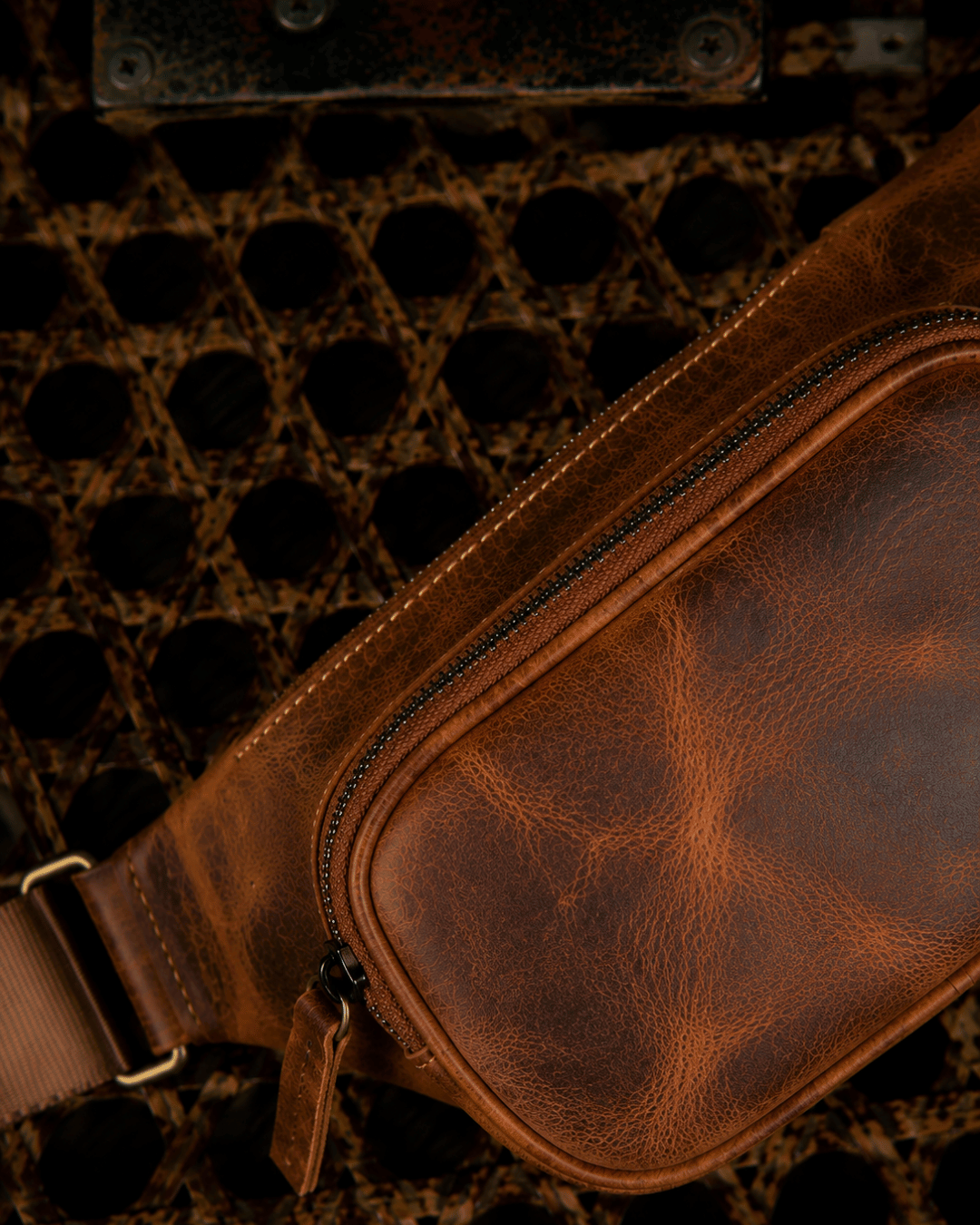 Hector - Deri Crossbody Çanta